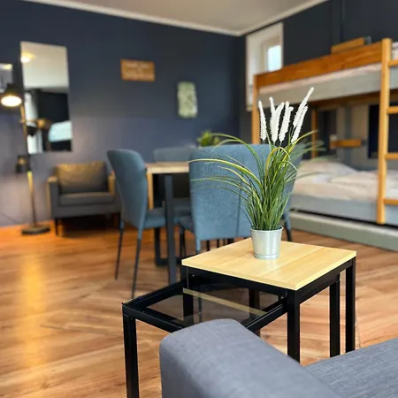 Blue Doors Ktv * רוסטוק