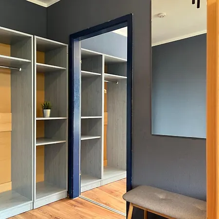 Blue Doors Ktv אכסניה רוסטוק