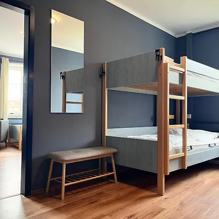 Hostel Blue Doors Ktv *