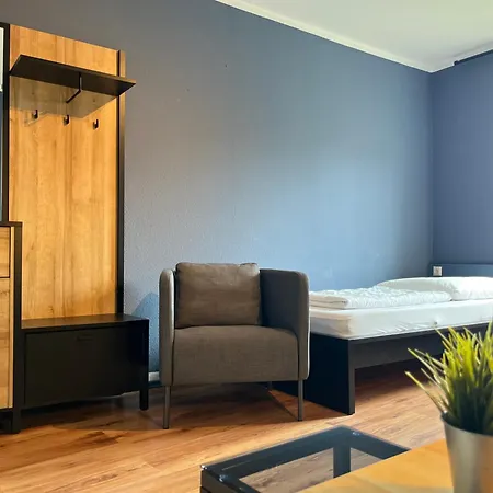 Blue Doors Ktv Hostel *