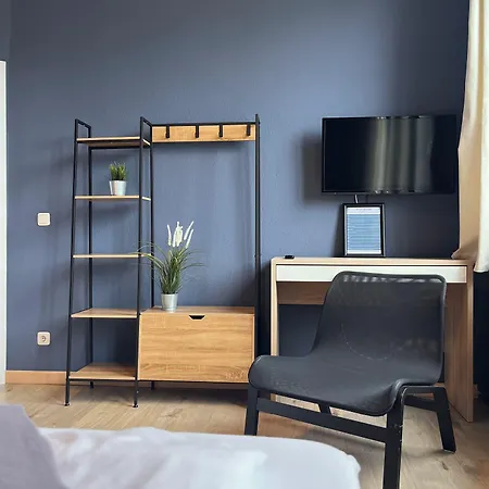 Blue Doors Ktv אכסניה