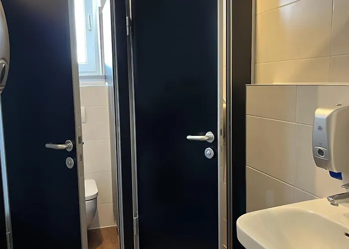 호스텔 Blue Doors Ktv 로스토크