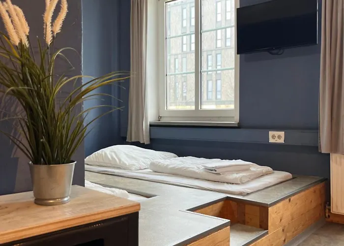 Blue Doors Ktv 호스텔 로스토크