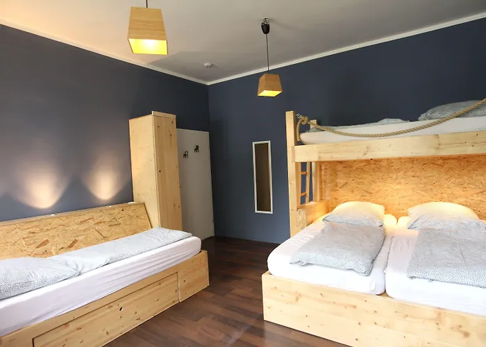 Blue Doors Ktv Hostel